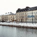 How to Build a Capsule Wardrobe for 2025