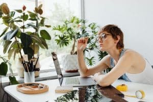Solar-Powered Laptops: Sustainable Computing on the Go
