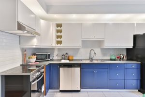 Voice-Controlled Kitchen Assistants: Cooking With AI